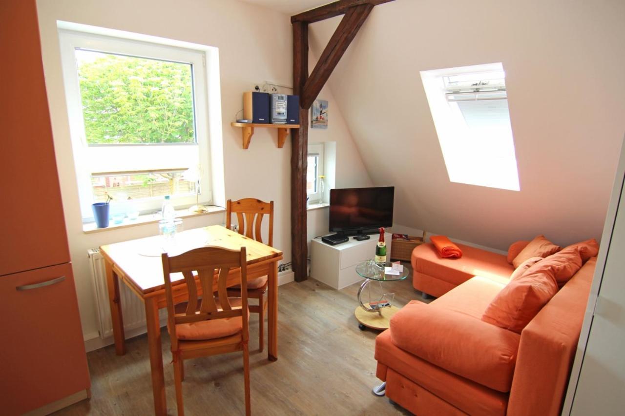 Osten Apartment *